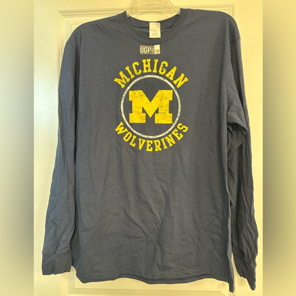 NWT MICHIGAN Wolverines Blue and Yellow Long Sleeve Tee-Size XL